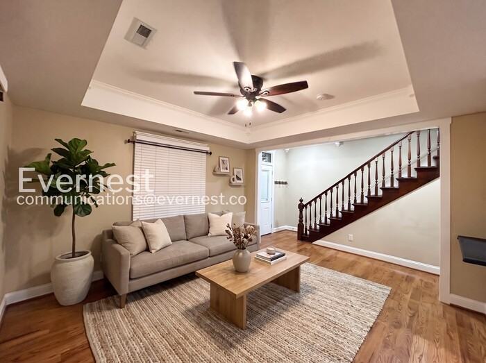 210 E Kay St - Photo 3 of 25