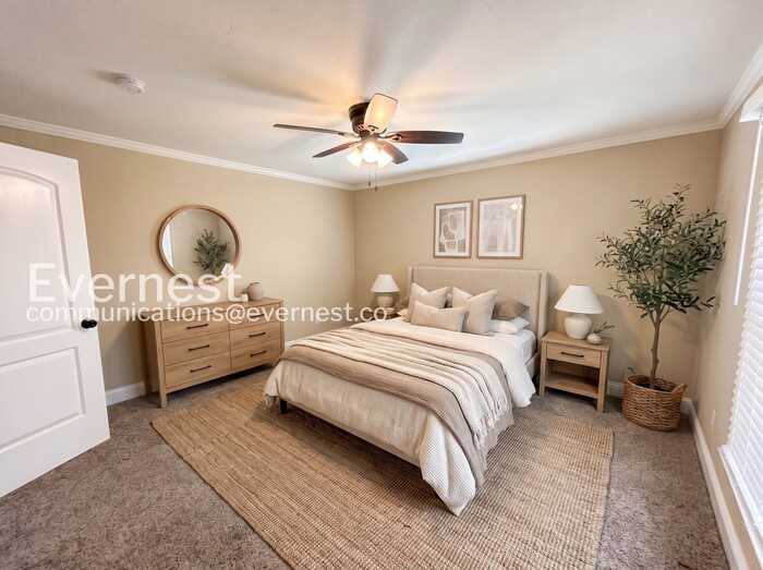 210 E Kay St - Photo 4 of 25