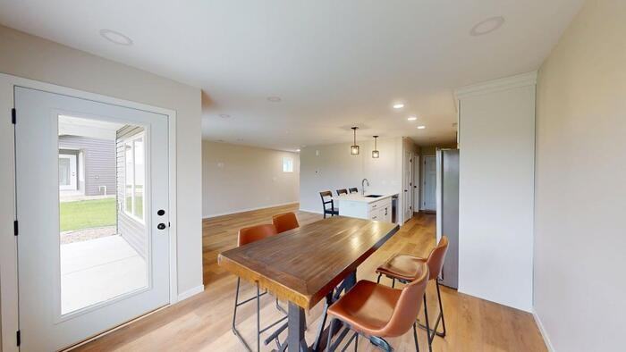 5220 Welder Ave - Photo 5 of 25