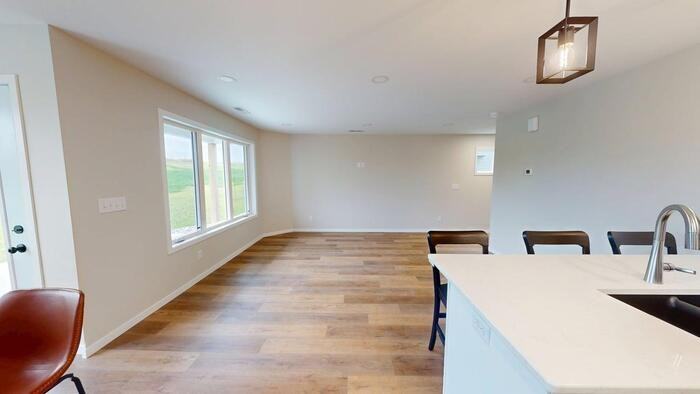 5220 Welder Ave - Photo 7 of 25