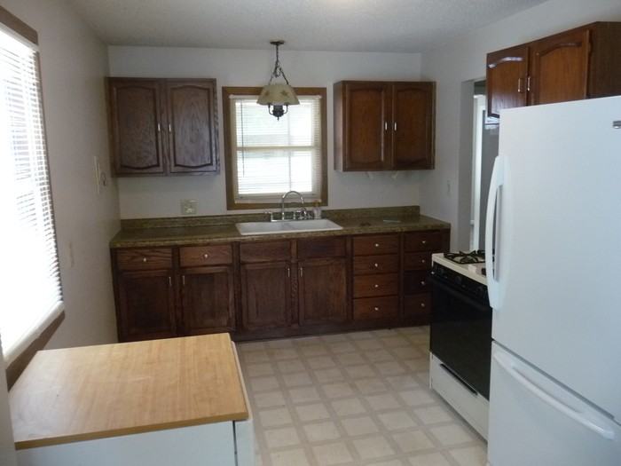 34 West Rd - Photo 4 of 6