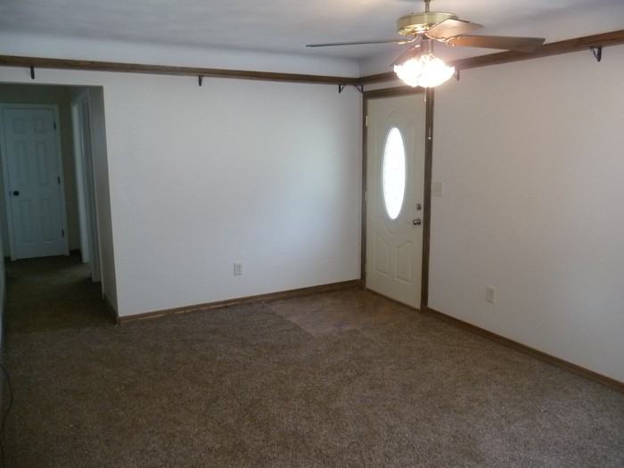 34 West Rd - Photo 5 of 6