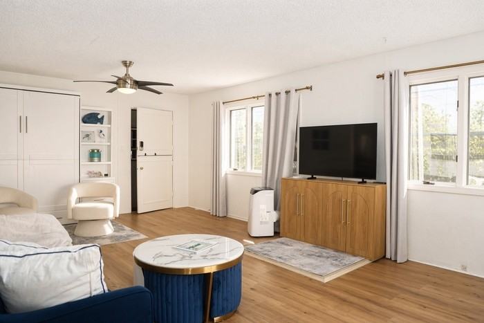 1510 W Oceanfront #C - Photo 5 of 16