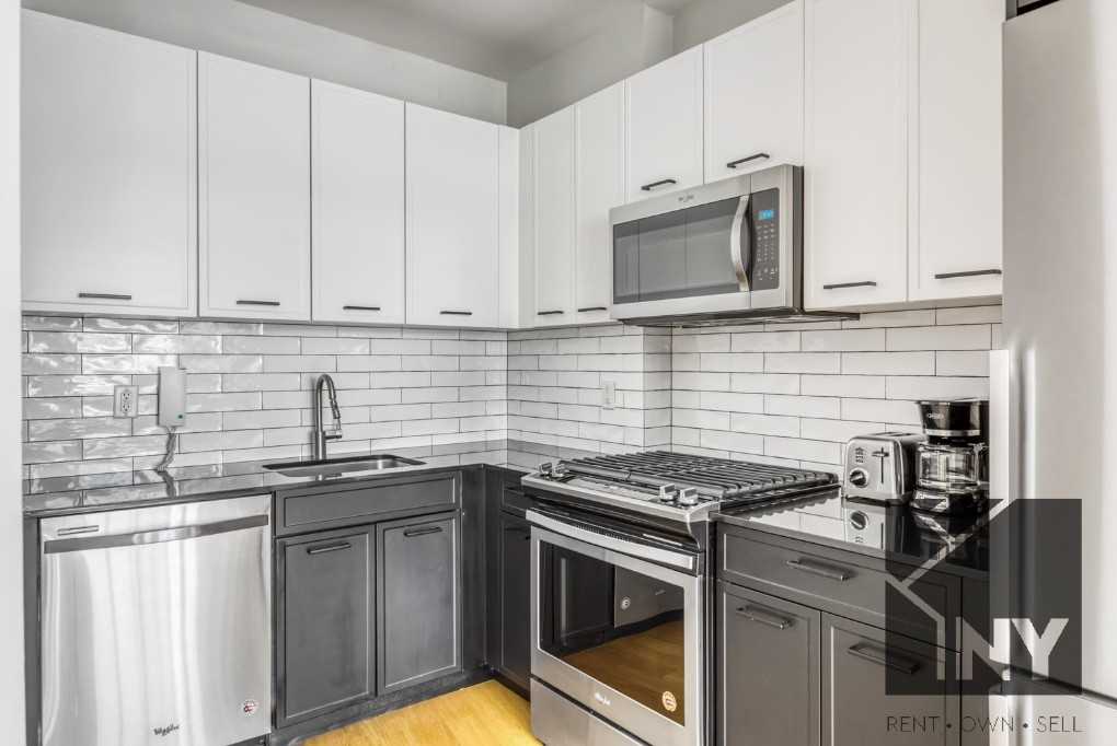 63 Hanover St #2201 - Photo 3 of 6