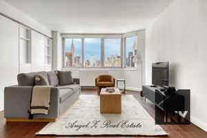 featured image of 349 E 34th St #30D