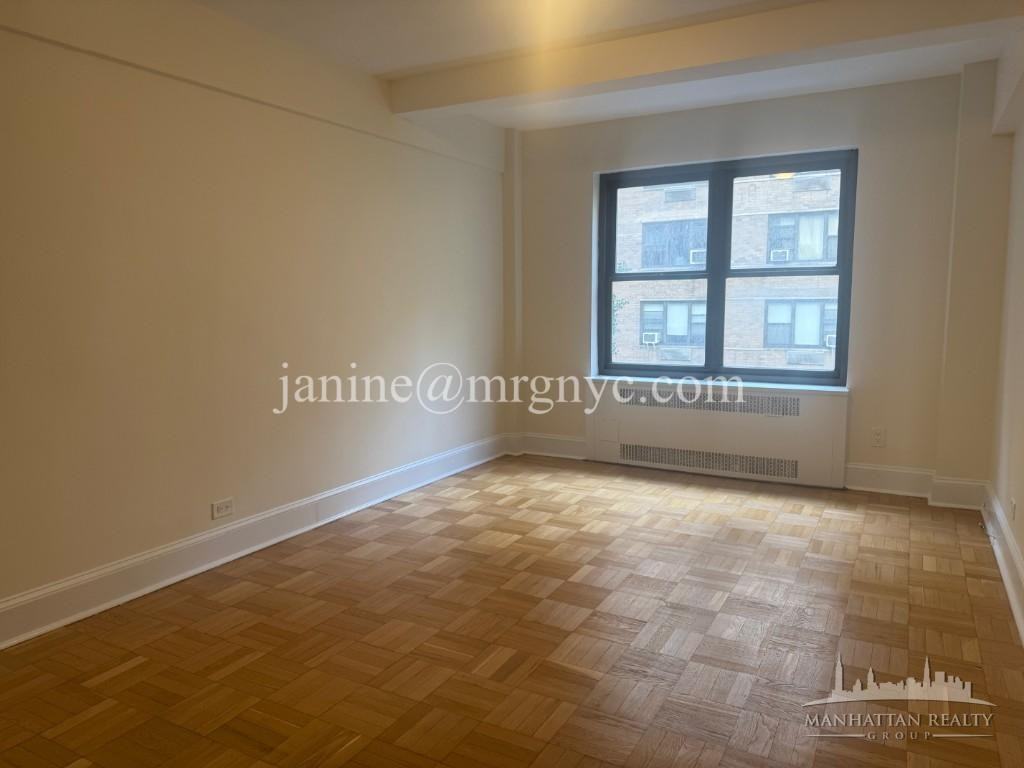 E 56th St #4C - Photo 4 of 9