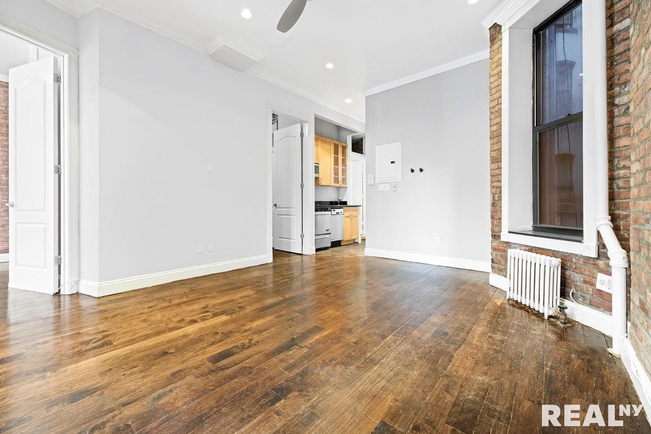 Mott St #5-6 - Photo 2 of 11