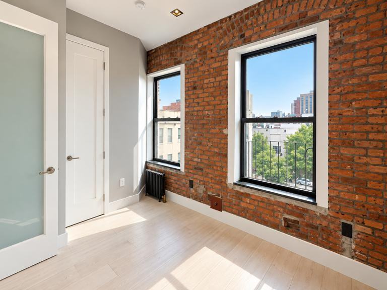 E 119th St #5C - Photo 7 of 18