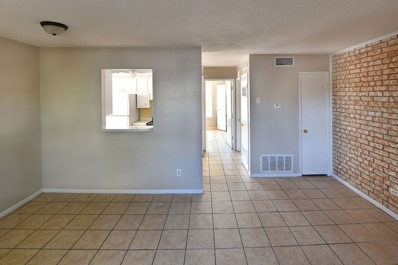 Windsor Apartments - Photo 3 of 50