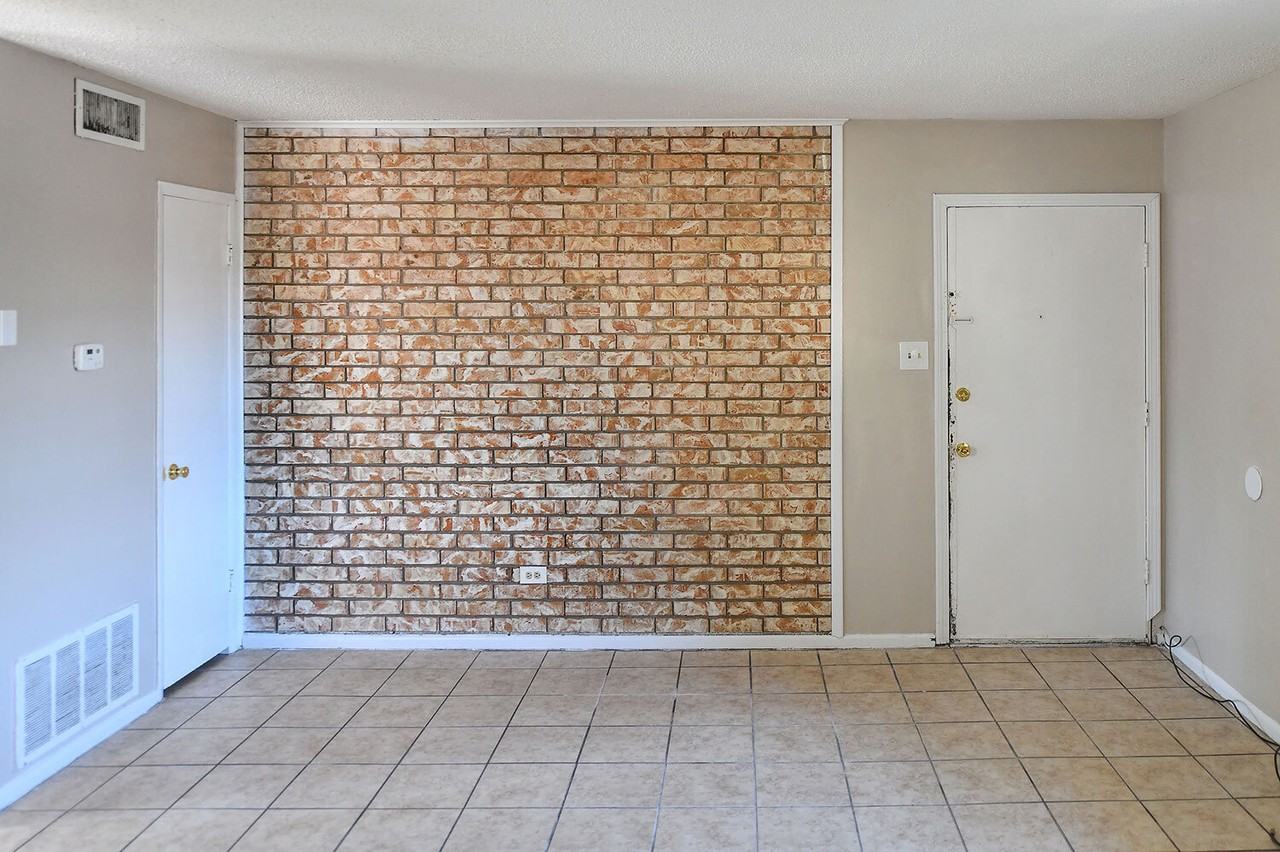 Windsor Apartments - Photo 5 of 50