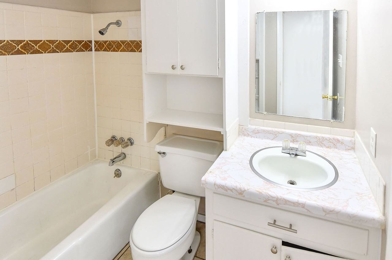 Windsor Apartments - Photo 7 of 50