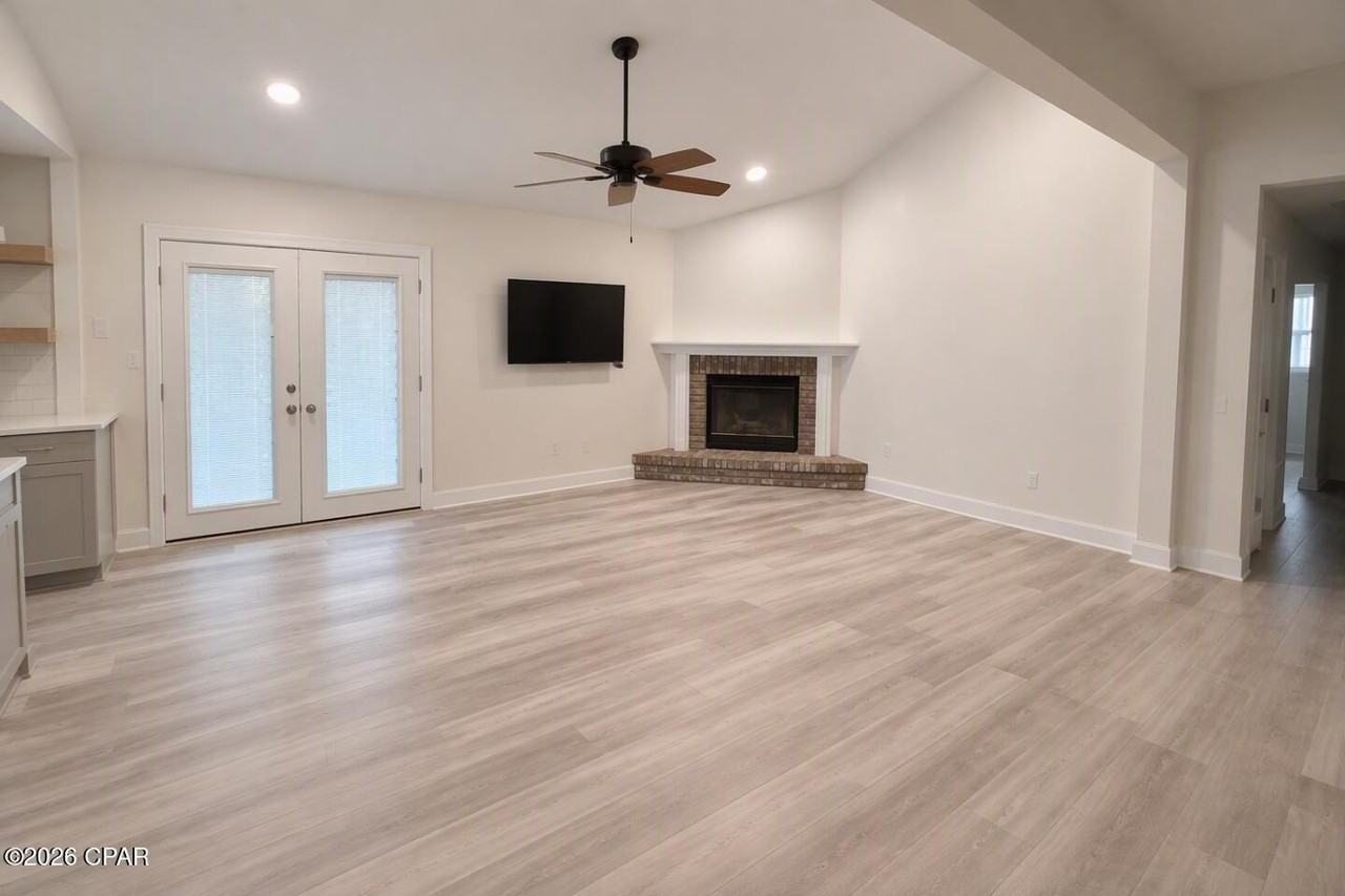 512 Tracey Dr - Photo 3 of 16