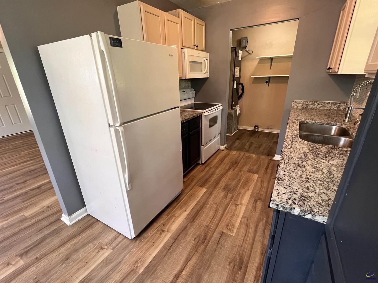 507 3rd St - Photo 3 of 14