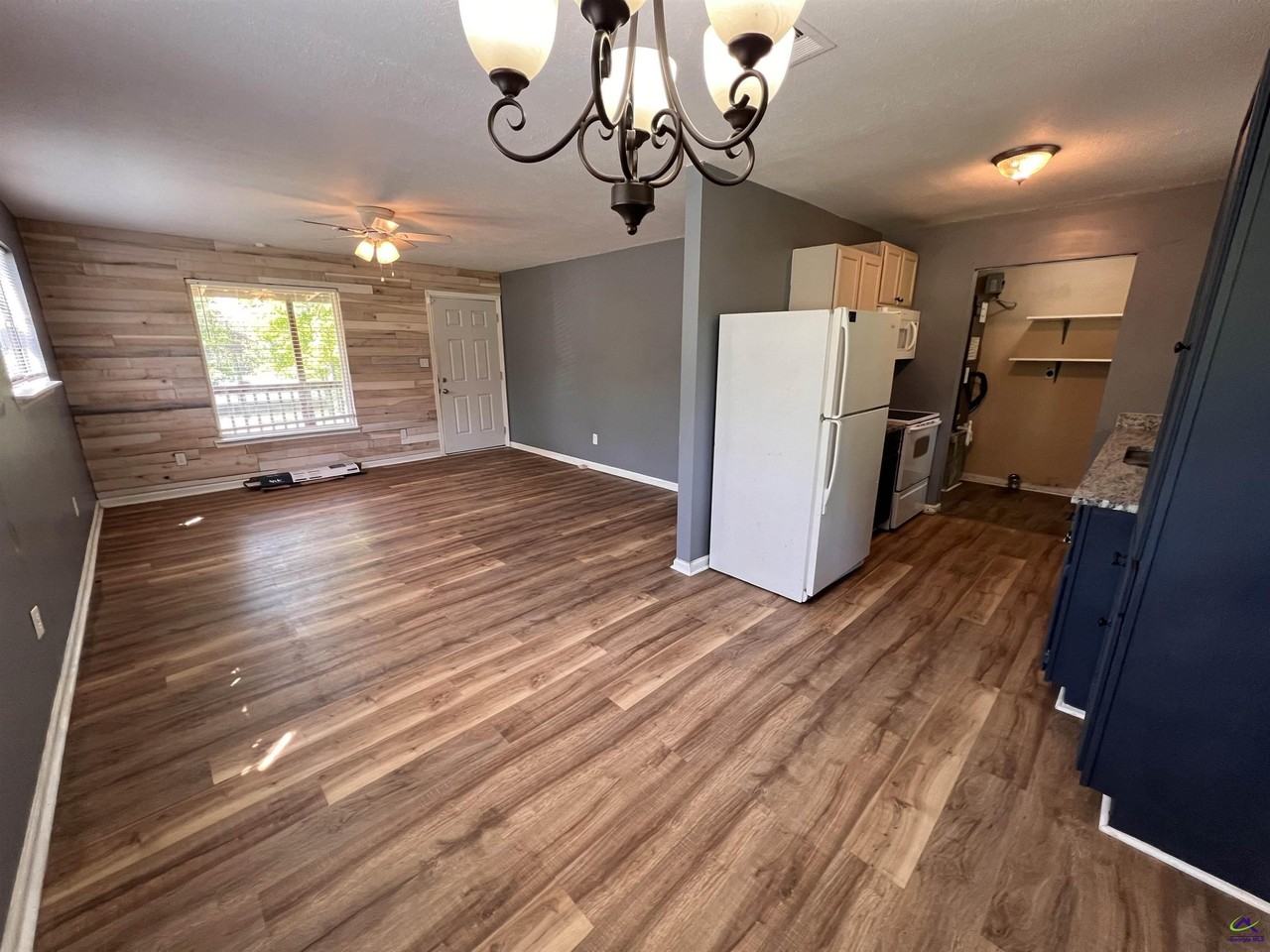 507 3rd St - Photo 6 of 14