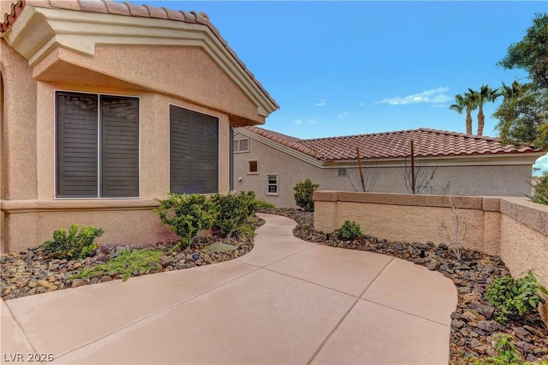 9812 Gerald Ct - Photo 4 of 33