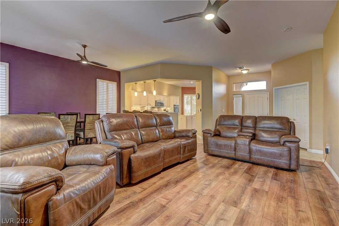 9812 Gerald Ct - Photo 7 of 33