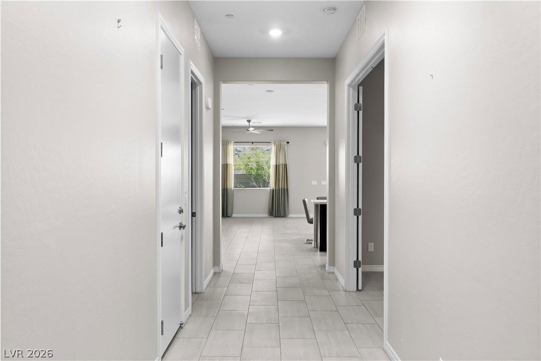 652 Longfeather St - Photo 4 of 50