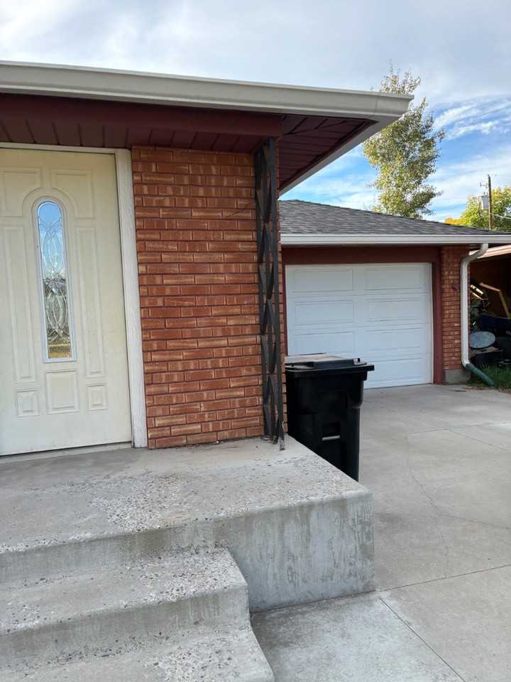 2040 Conant Ave - Photo 5 of 18
