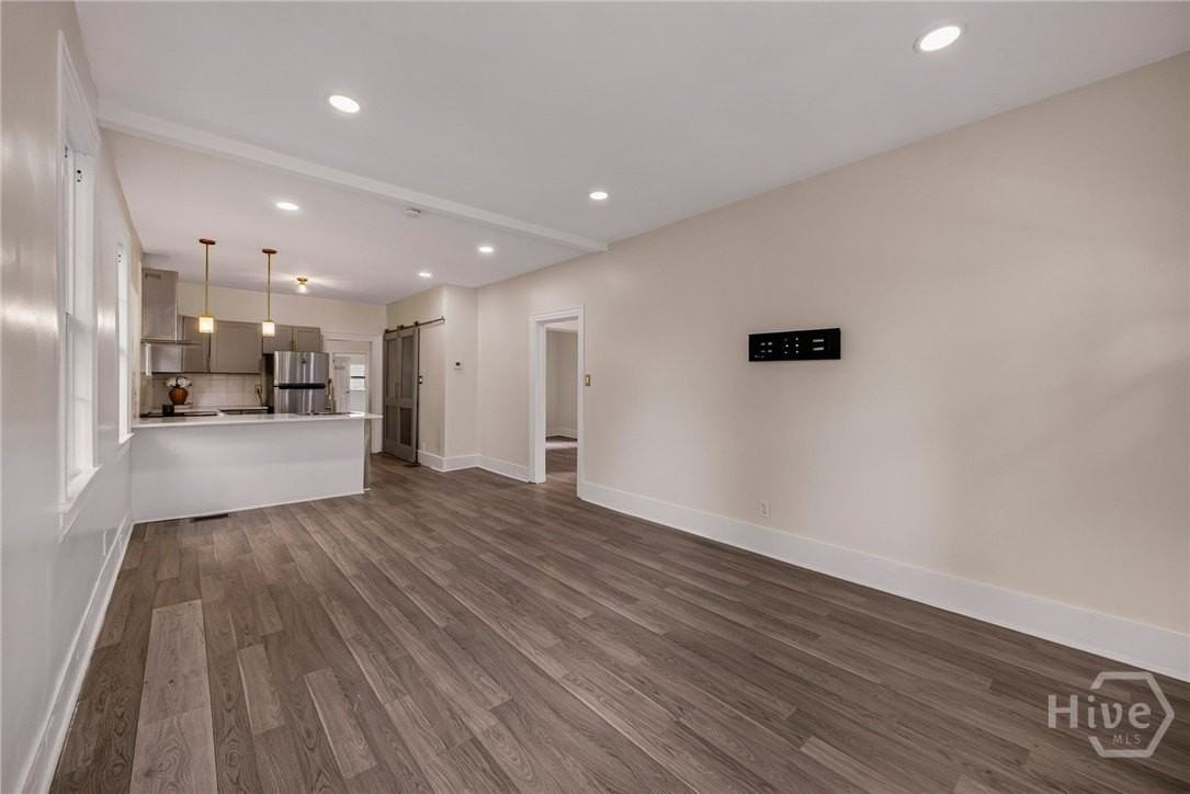 666 E 32nd St - Photo 3 of 37