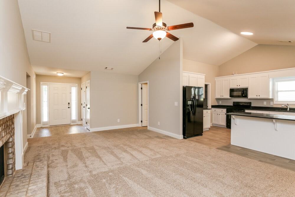 2062 Providence Rd - Photo 3 of 15