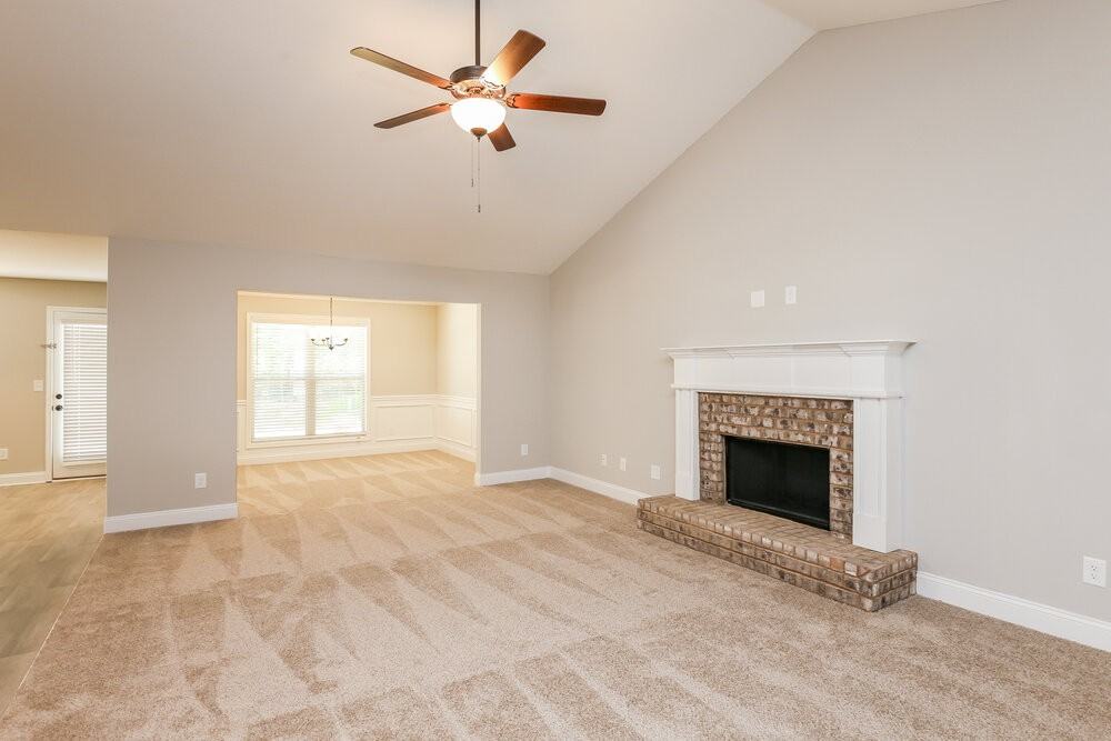 2062 Providence Rd - Photo 4 of 15