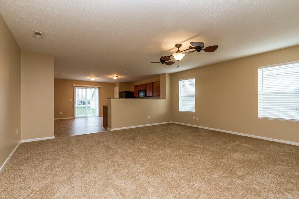 8013 Cole Wood Blvd - Photo 3 of 15