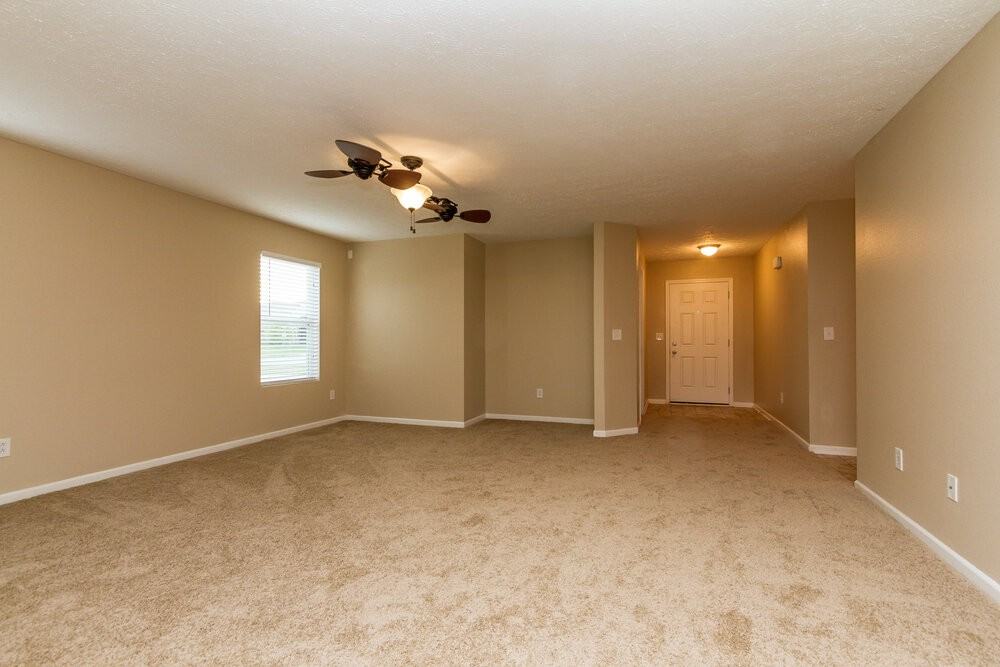 8013 Cole Wood Blvd - Photo 5 of 15