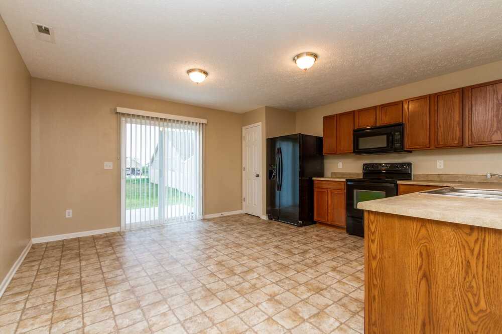 8013 Cole Wood Blvd - Photo 6 of 15