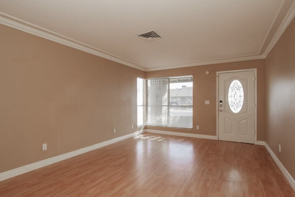 6416 W Altadena Ave - Photo 3 of 16