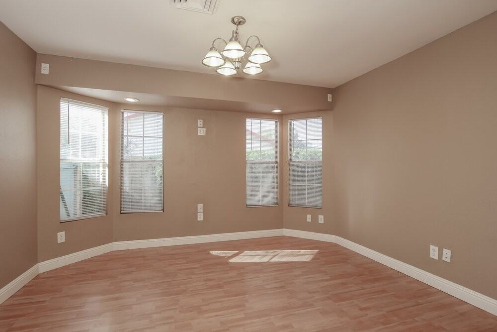 6416 W Altadena Ave - Photo 4 of 16