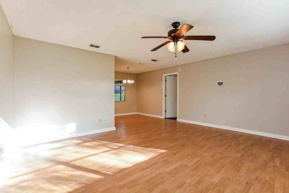 9360 Toby Ln - Photo 3 of 16