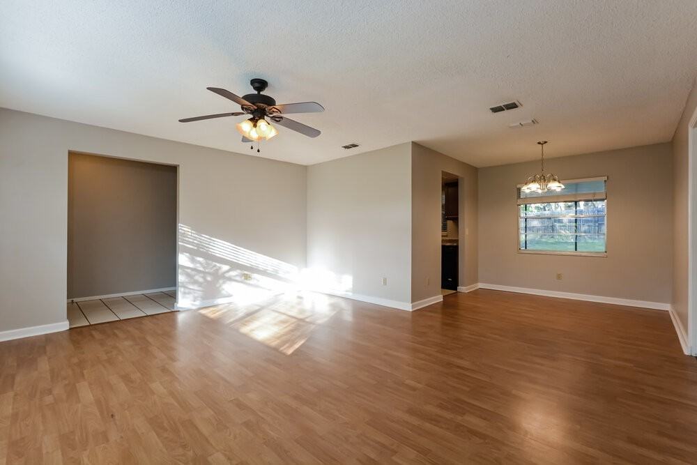 9360 Toby Ln - Photo 4 of 16