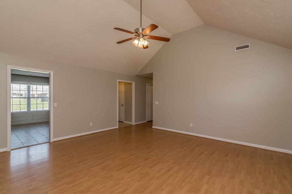 3013 Mesquite Dr - Photo 4 of 13