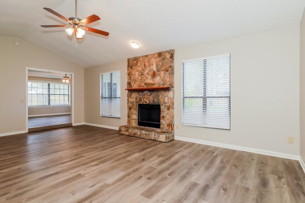 2259 Thames Ct - Photo 5 of 16