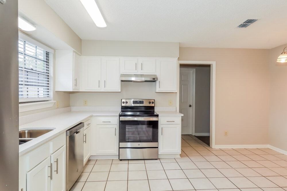 2259 Thames Ct - Photo 7 of 16