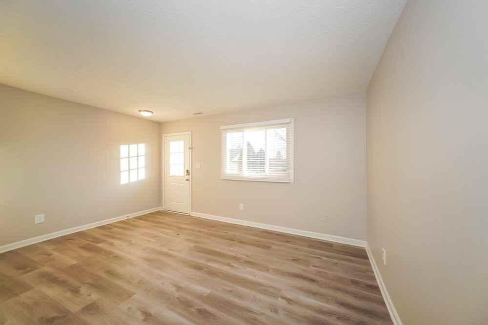1444 Countryside Ln - Photo 5 of 16
