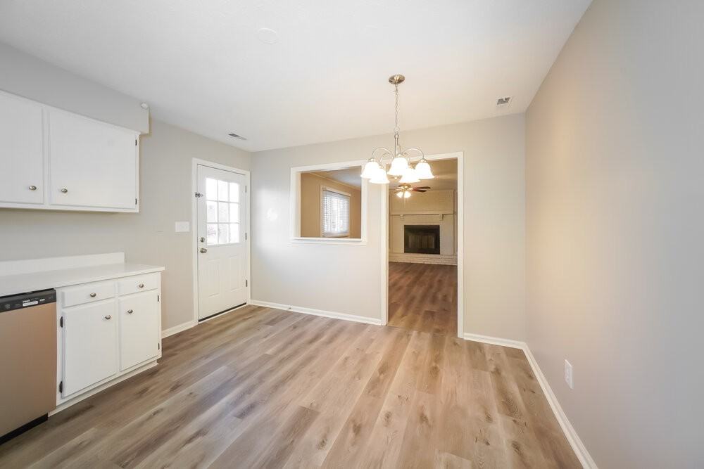 1444 Countryside Ln - Photo 6 of 16