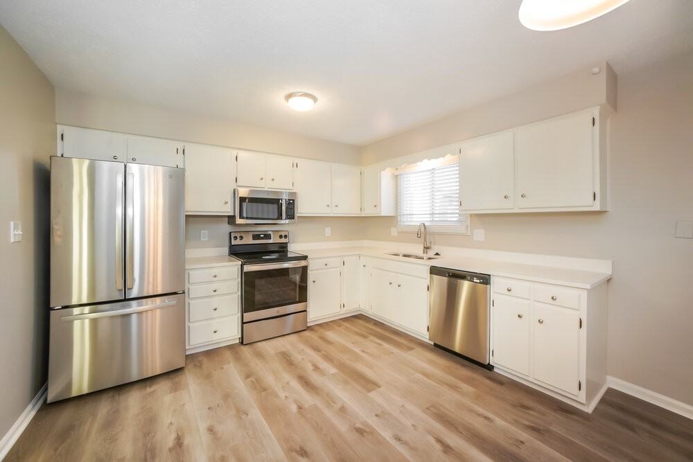 1444 Countryside Ln - Photo 7 of 16