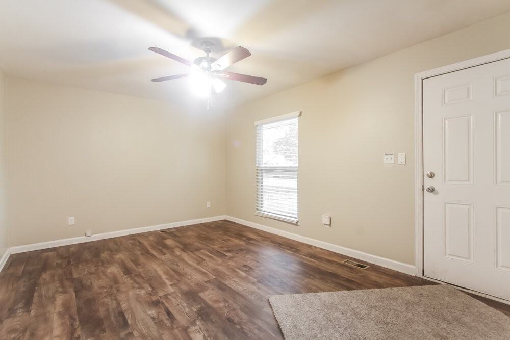 6206 Wixshire Dr - Photo 4 of 23