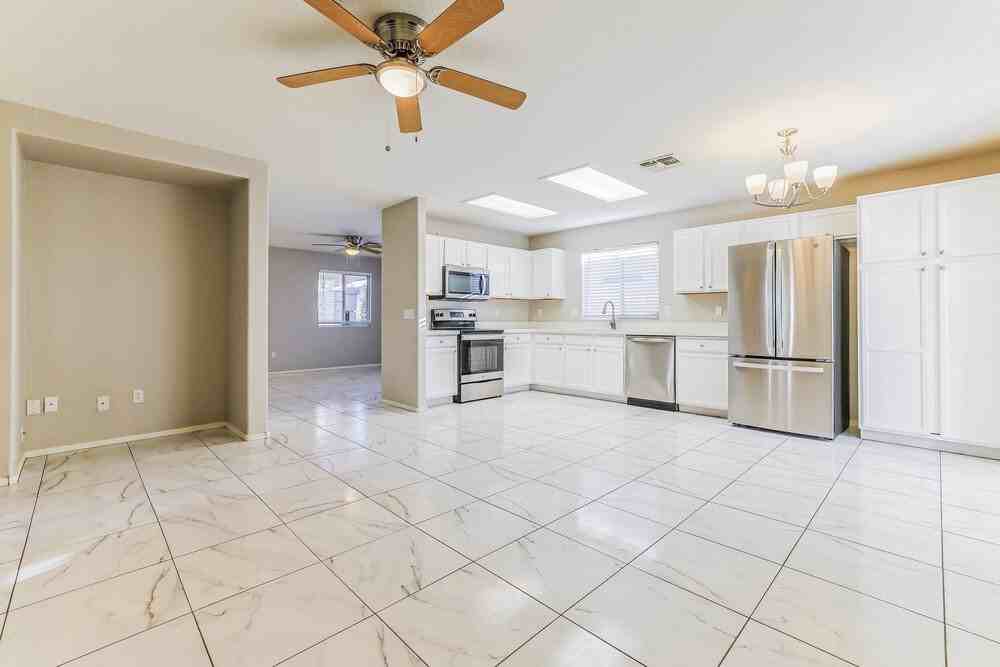 8161 E Onza Ave - Photo 4 of 16