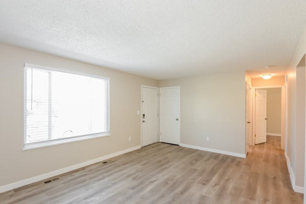 3808 E 113th Ave - Photo 5 of 17