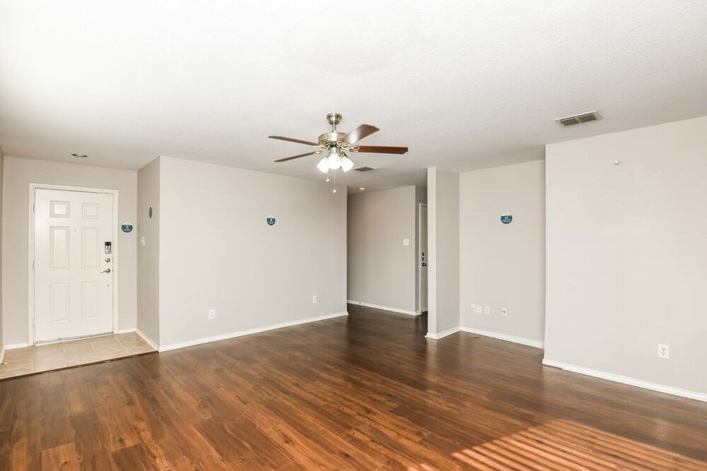 936 Poncho Ln - Photo 4 of 16
