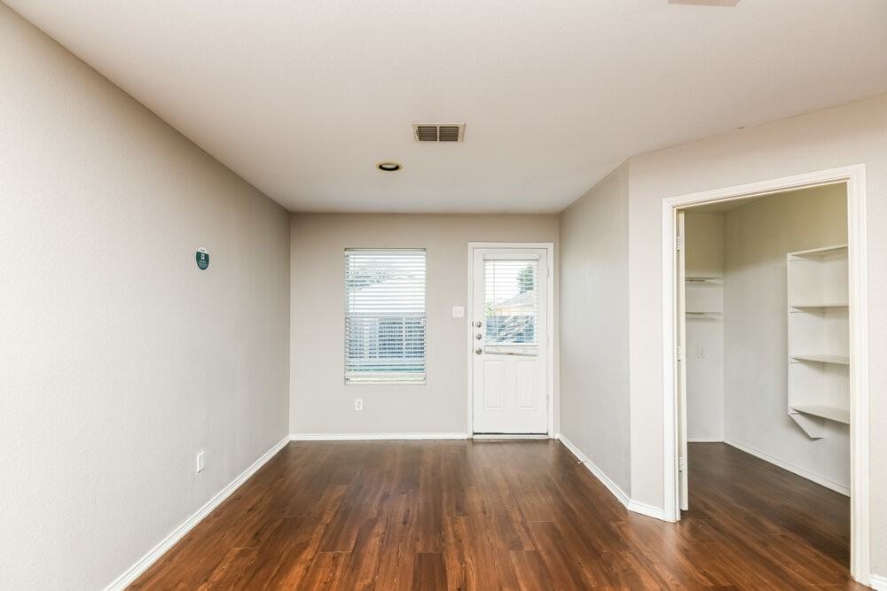 936 Poncho Ln - Photo 6 of 16