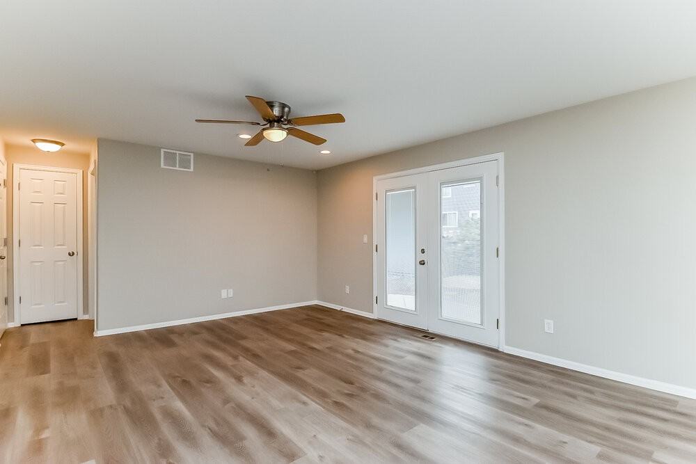 1884 Bucolo Ave - Photo 6 of 18
