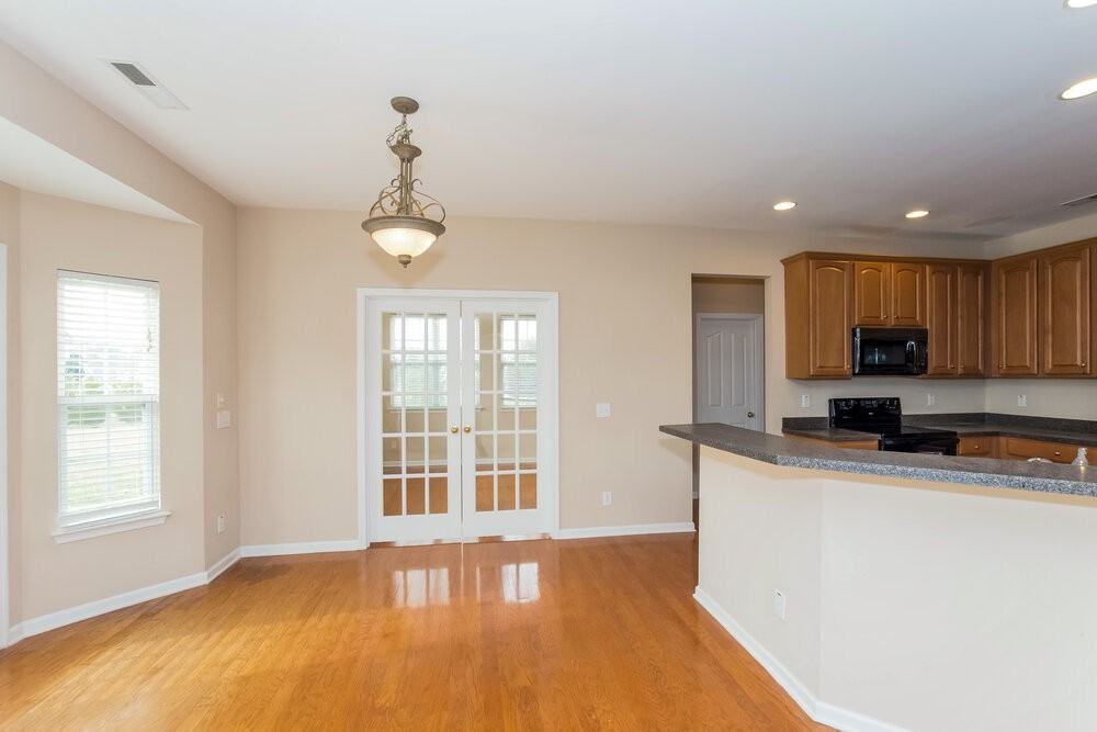 1219 Haden Dr - Photo 5 of 15