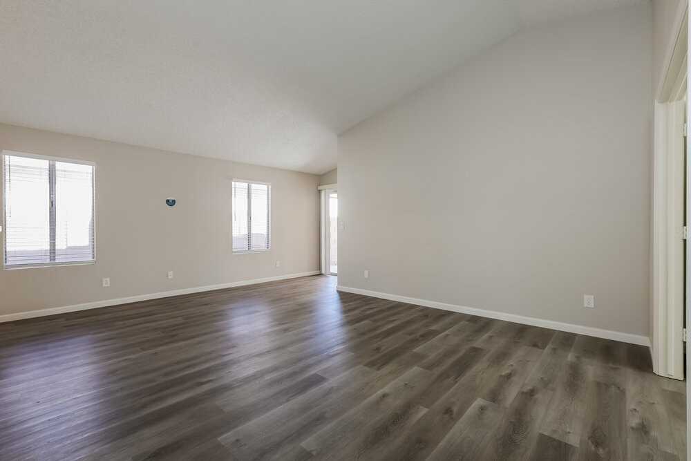 6359 W Delmonico Ln - Photo 5 of 16