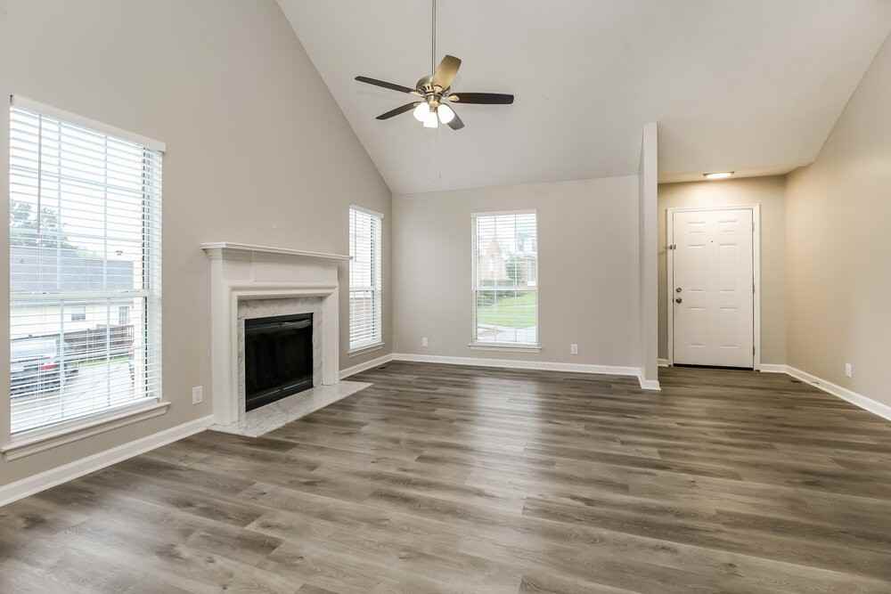 1216 Danbury Ct - Photo 4 of 16