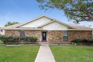featured image of 3212 Hastings St