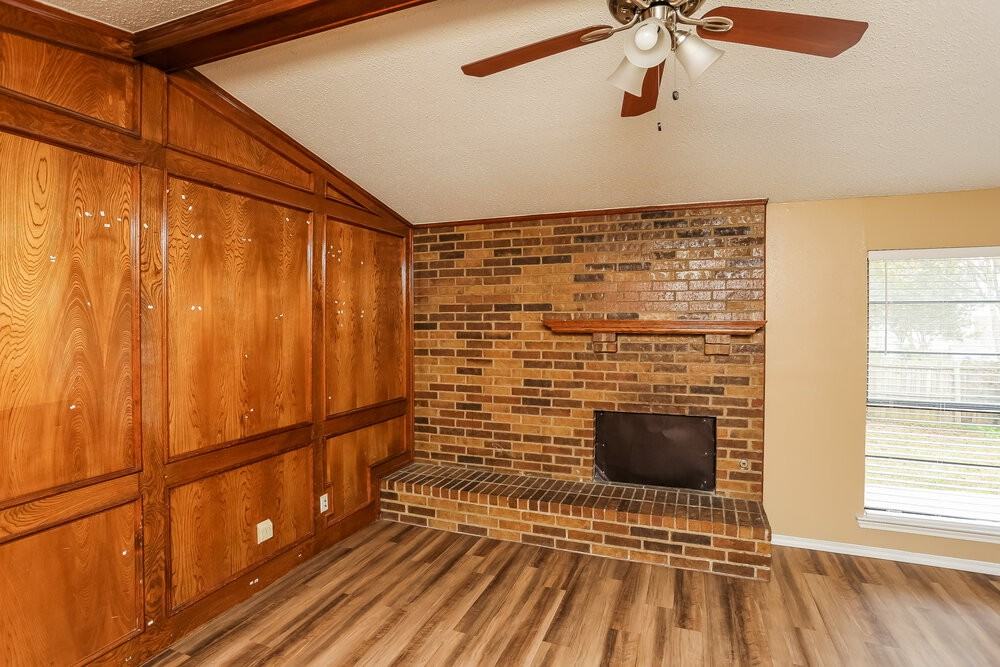 3212 Hastings St - Photo 5 of 25