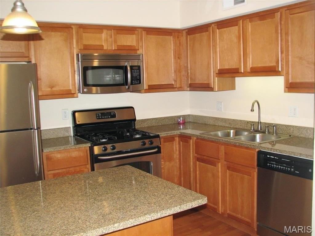 1380 Willow Brook Cove Ct - Photo 4 of 15